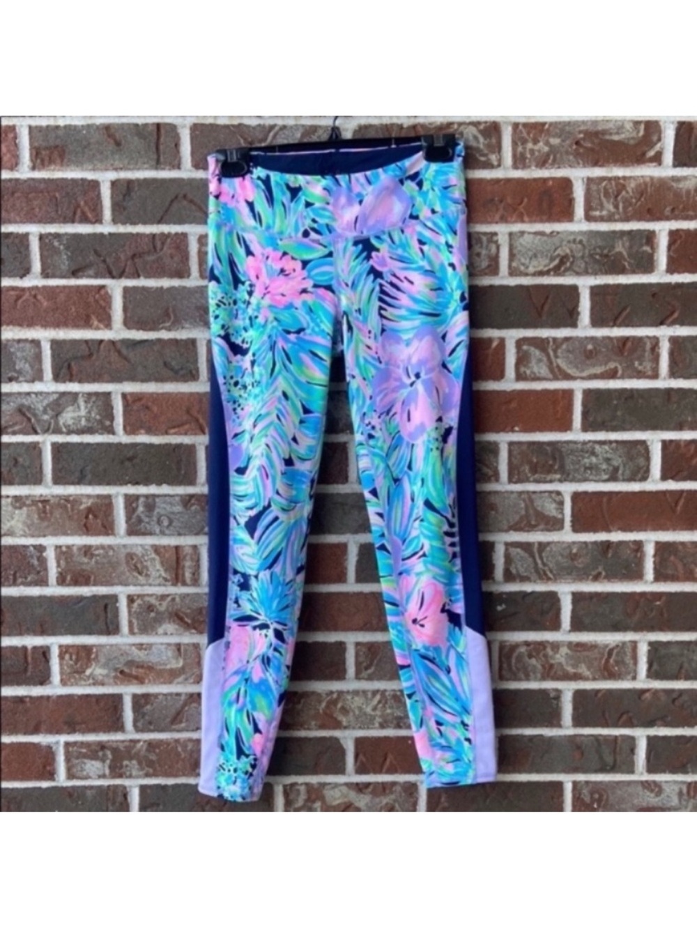 Lilly Pulitzer Multicolor Tropical Floral Leggings with Navy Side Panels